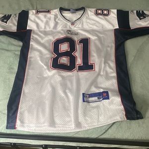Never worn patriots jersey (81 MOSS)